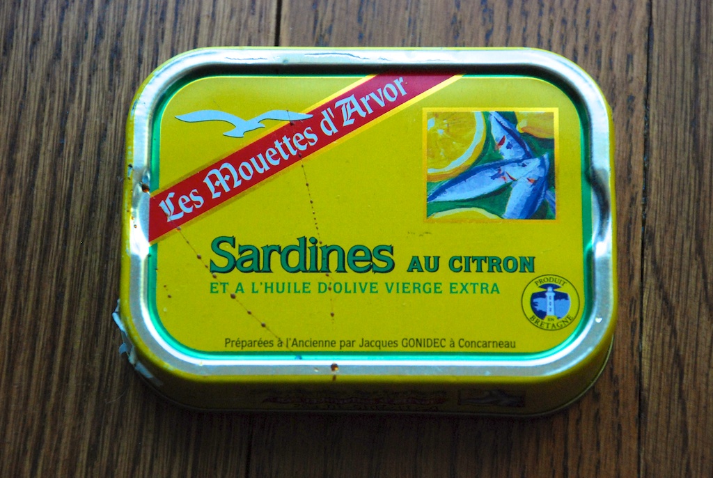 Sardine can