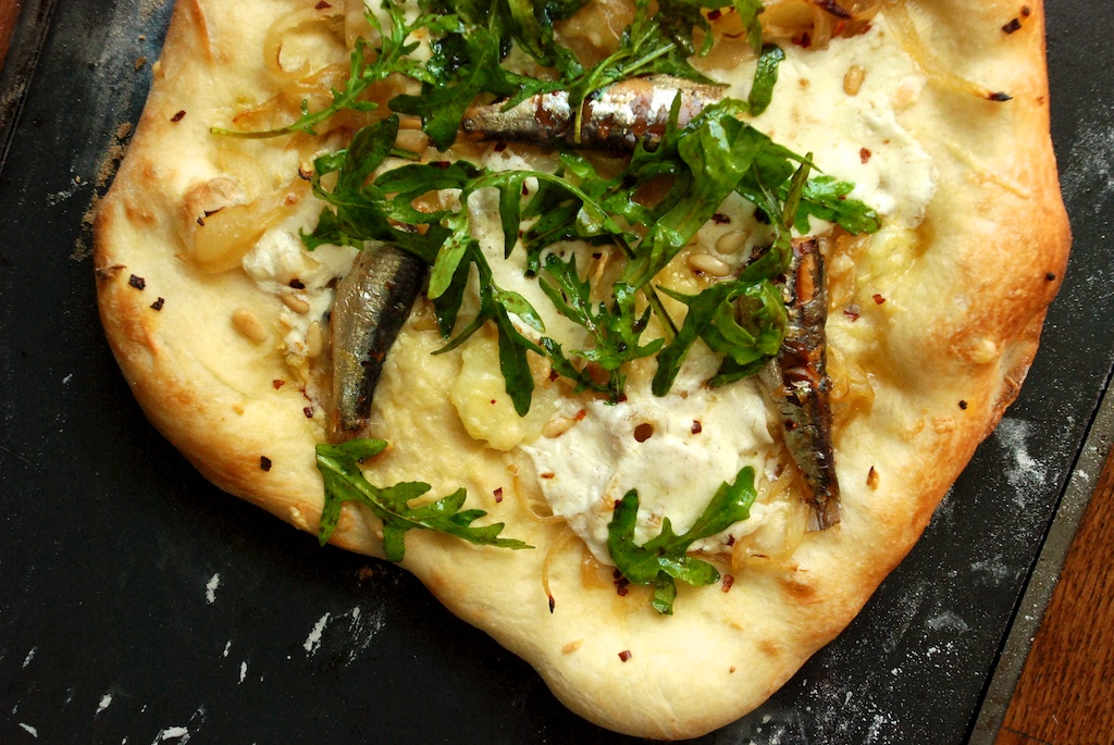 Sardine pizza