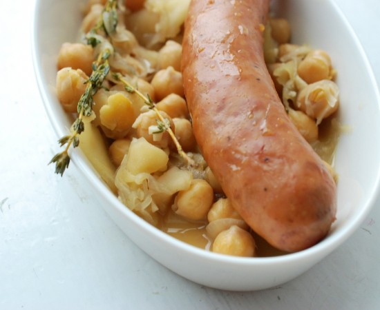 sausage with apples and garbanzos header