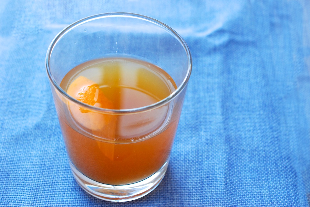 pear-vanilla bourbon cocktail header