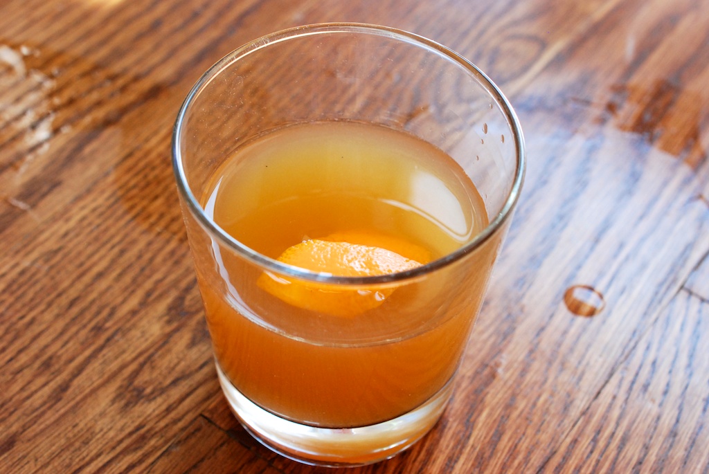 pear-vanilla bourbon cocktail