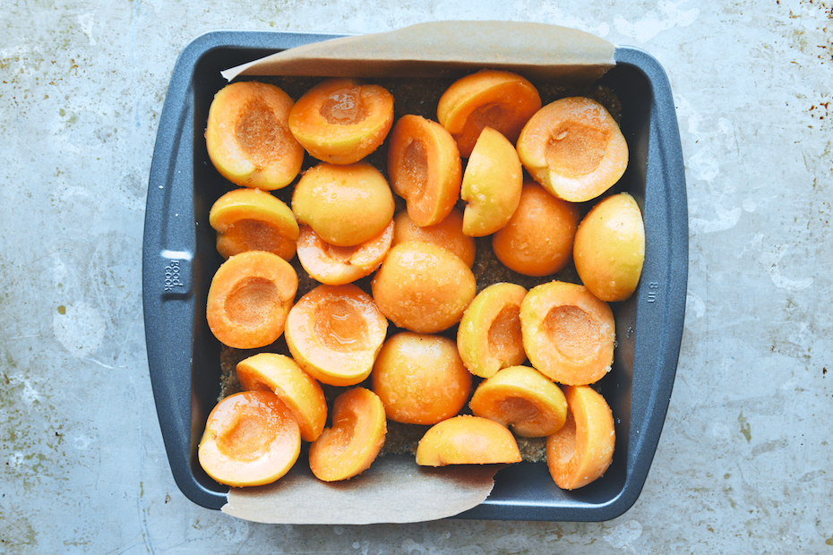 Apricot and Pistachio-Oat Bars
