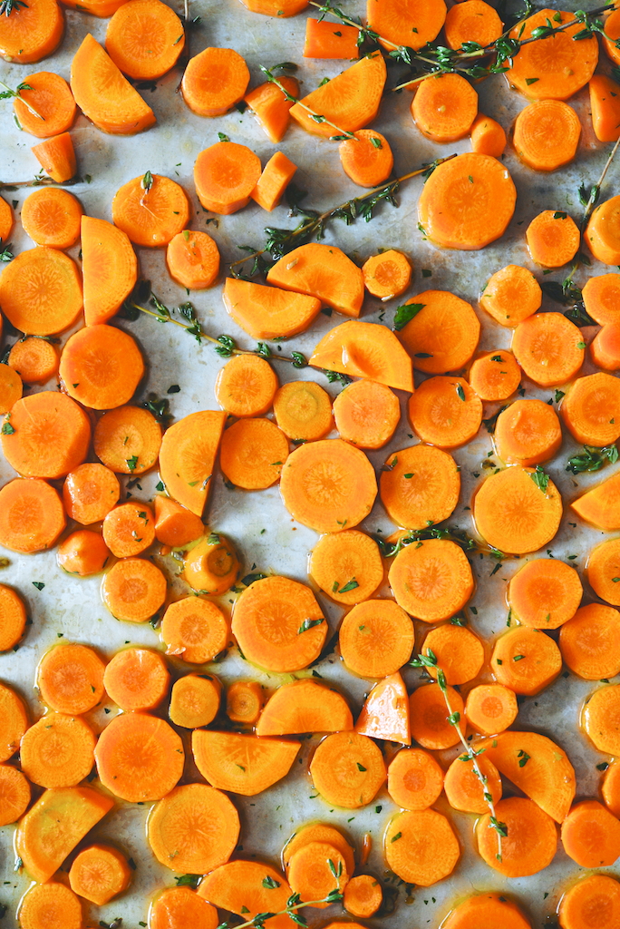roast carrots with thyme