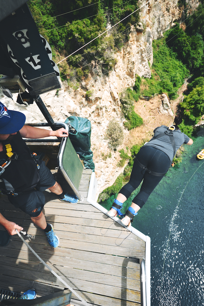 bungy jumping, New Zealand 