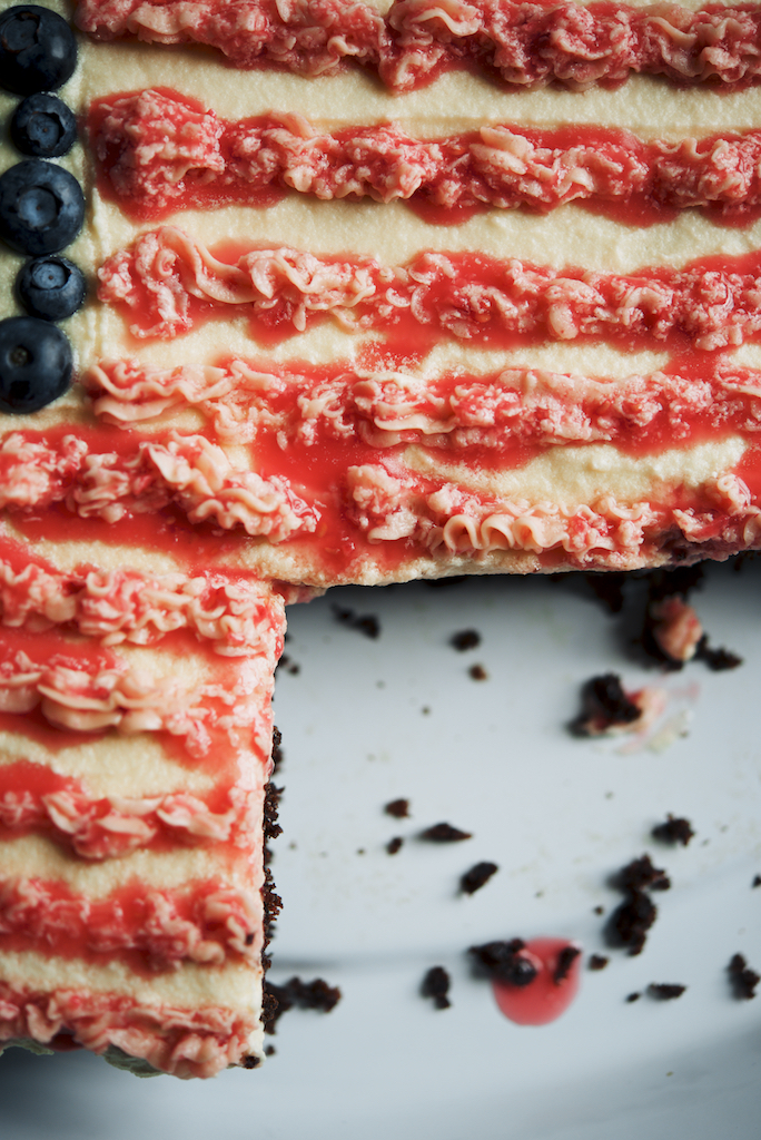 Forth of July Cake in France| The Roaming Kitchen